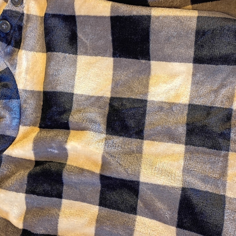 Emily Daniels Sz L Buffalo Plaid Checkerboard Minky Fleece Sweater Button Accent - Picture 10 of 11